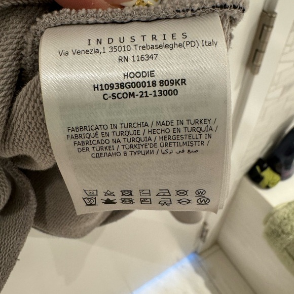 Moncler
2021 Graphic Print Hoodie - Picture 11 of 12